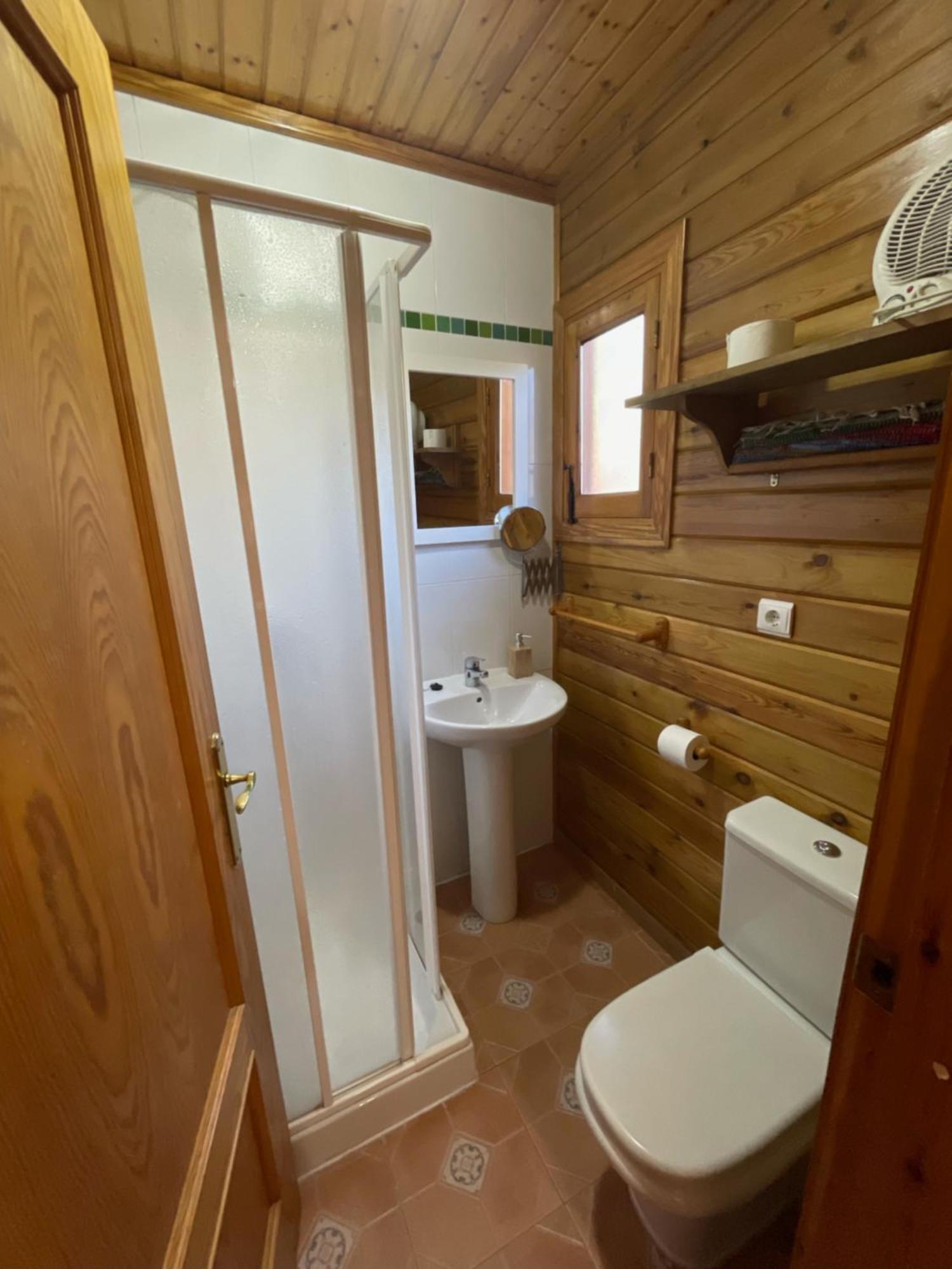 Cabanas De Nerpio Esterno foto