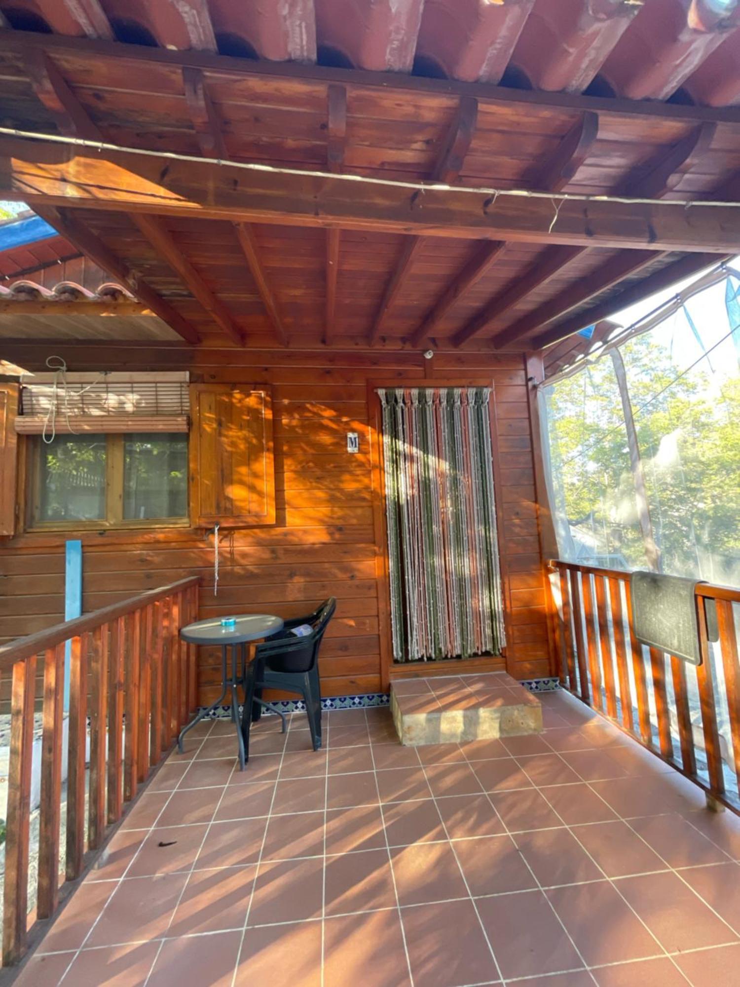 Cabanas De Nerpio Esterno foto